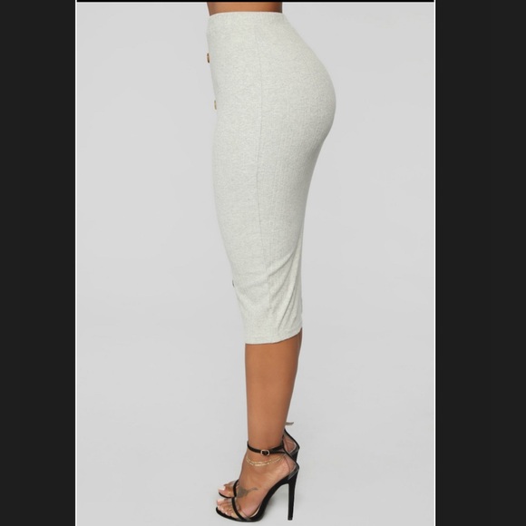 NEW*🔥SKIRT SET SIZE S/M🔥🚨 - Picture 2 of 4